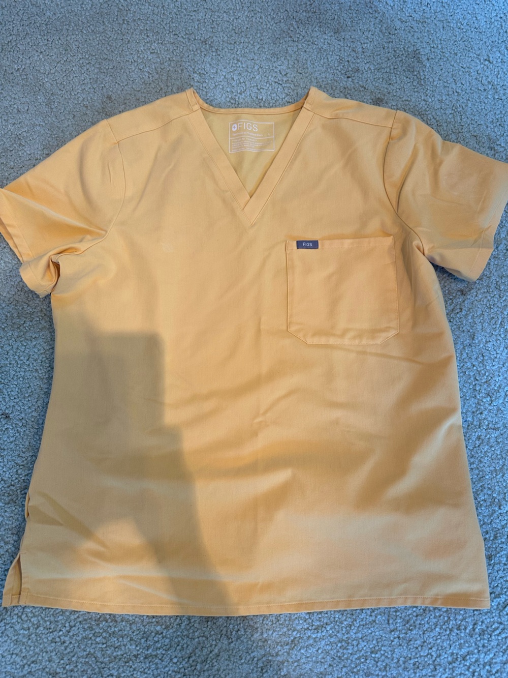 FIGS Dandilion Catarina V-Neck Pocket Scrub Top- SIZE LARGE